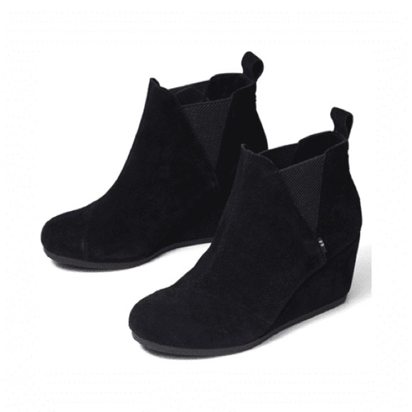 Toms Women’s Kelsey Black Suede Ankle Wedge Booties - Picture 3 of 13